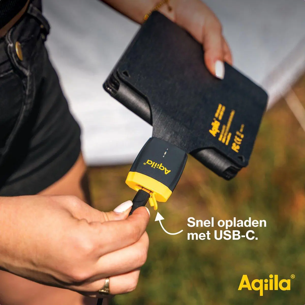 Aqiila Sunbird P21 Solar Charger 21W